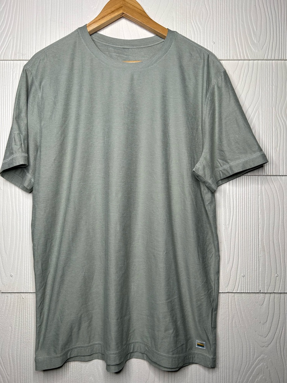 Vuori Crew Neck Tee in Sage